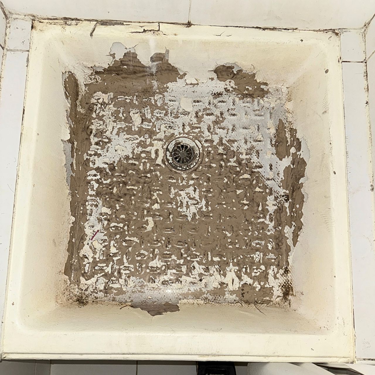 bac a douche abimé peinture cloque