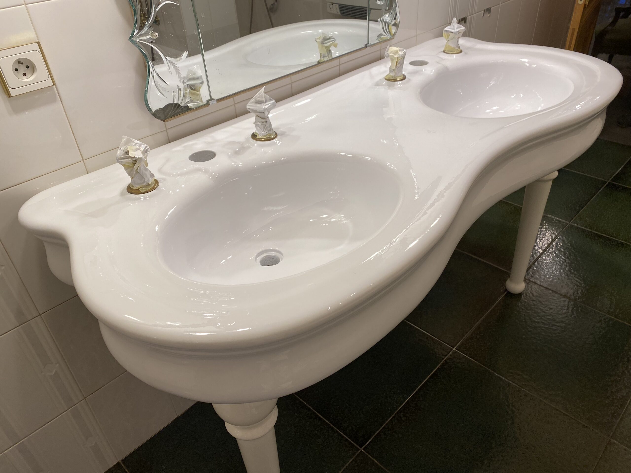 double lavabo avec pieds après rénovation